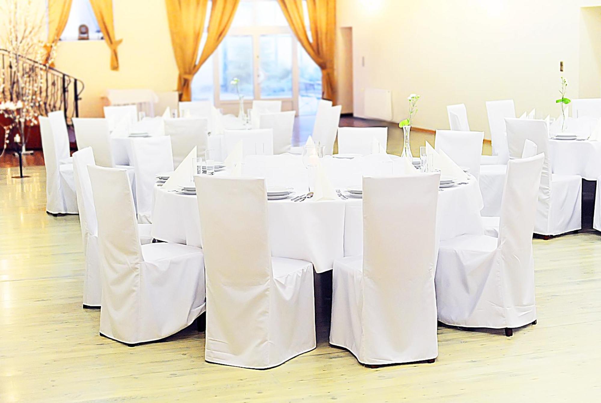 Hotel Arkadia Legnica Bagian luar foto